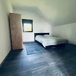 Lux Vikendica *